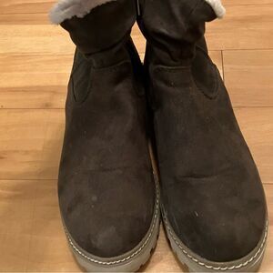 S. Oliver Khaki Color Leather Suede Boots with Shearling Lining Size 37